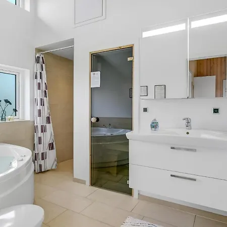 Amazing Home In Haderslev With Sauna Casa de Férias