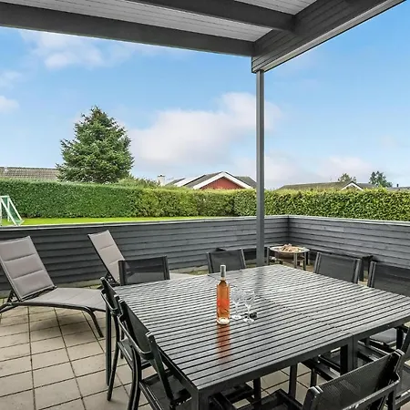 Amazing In Haderslev With Sauna * Arosund